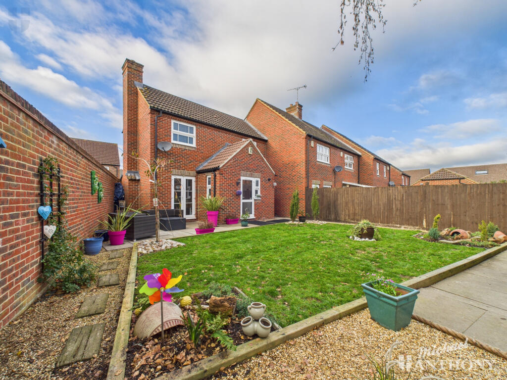 CAM03218G0-PR0834-STILL009