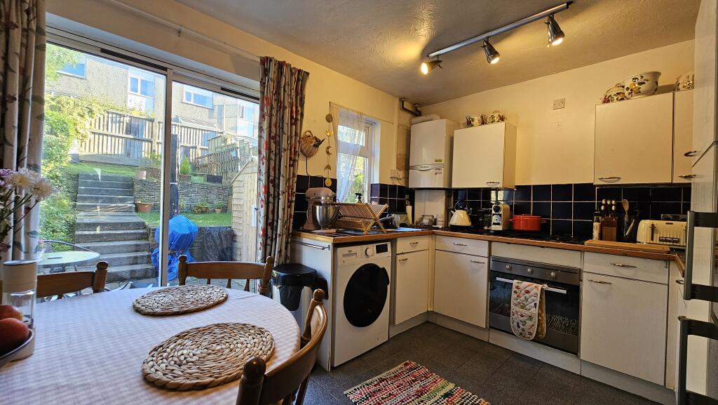 Kitchen/ dining room