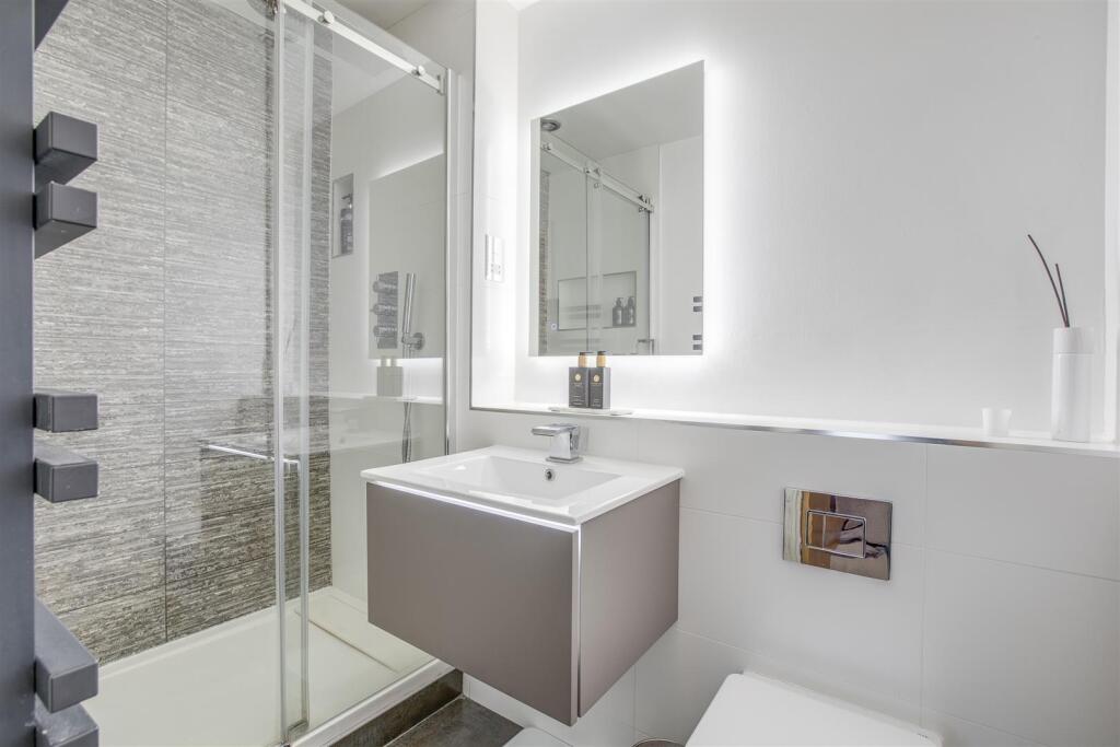 Ensuite