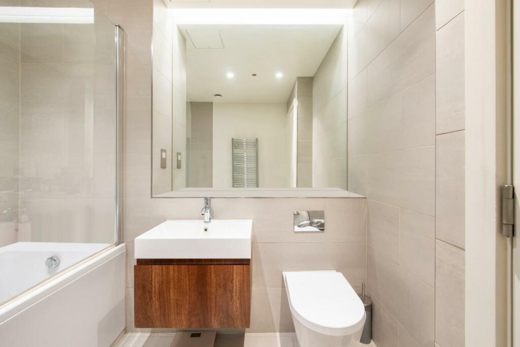 BATHROOM 1.jpg