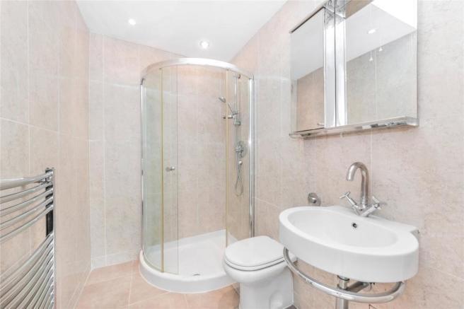 Shower room - LG.jpg