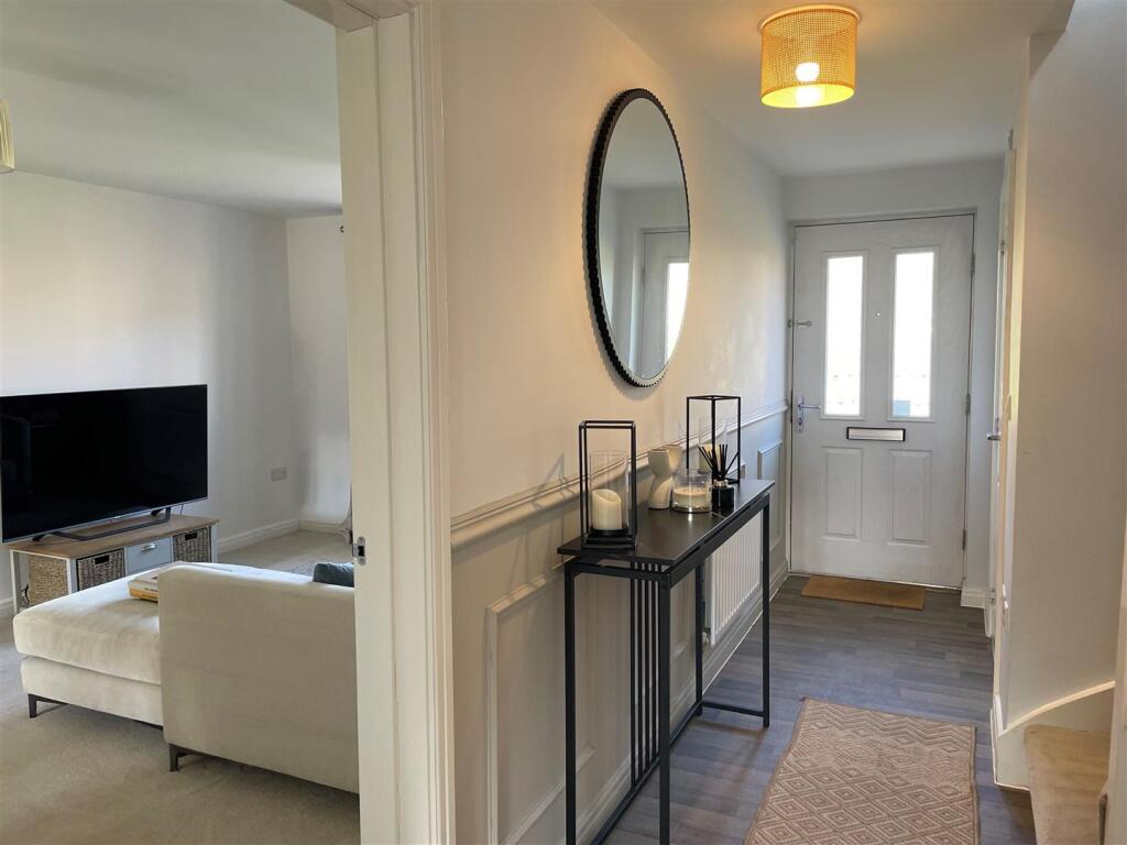 12 Timms Lane - Hallway.jpg