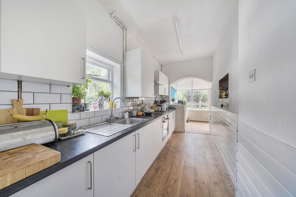 1318805-2-6866bd2...