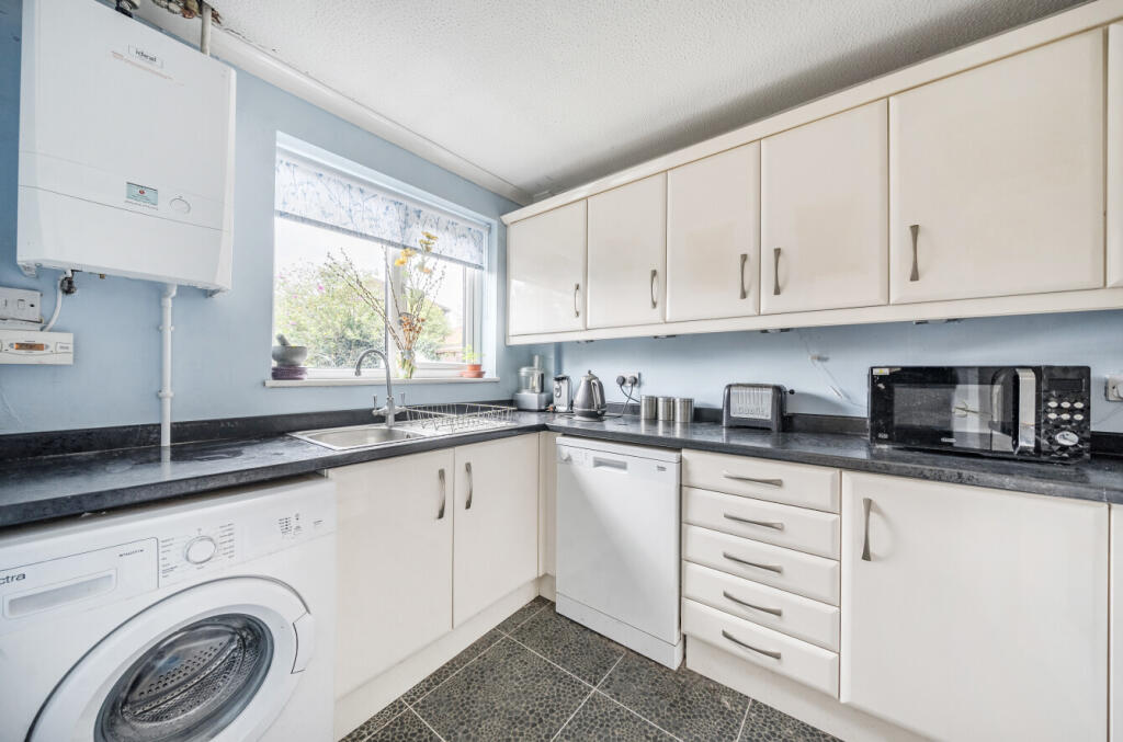 1342619-5-68a7893...