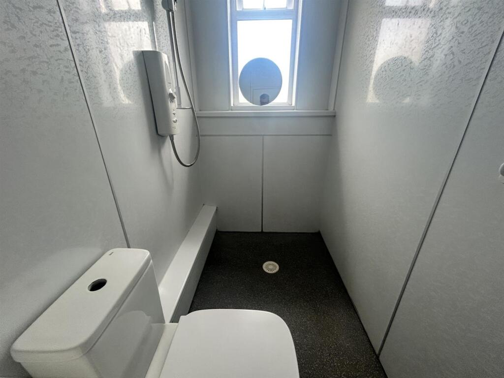01323 438506