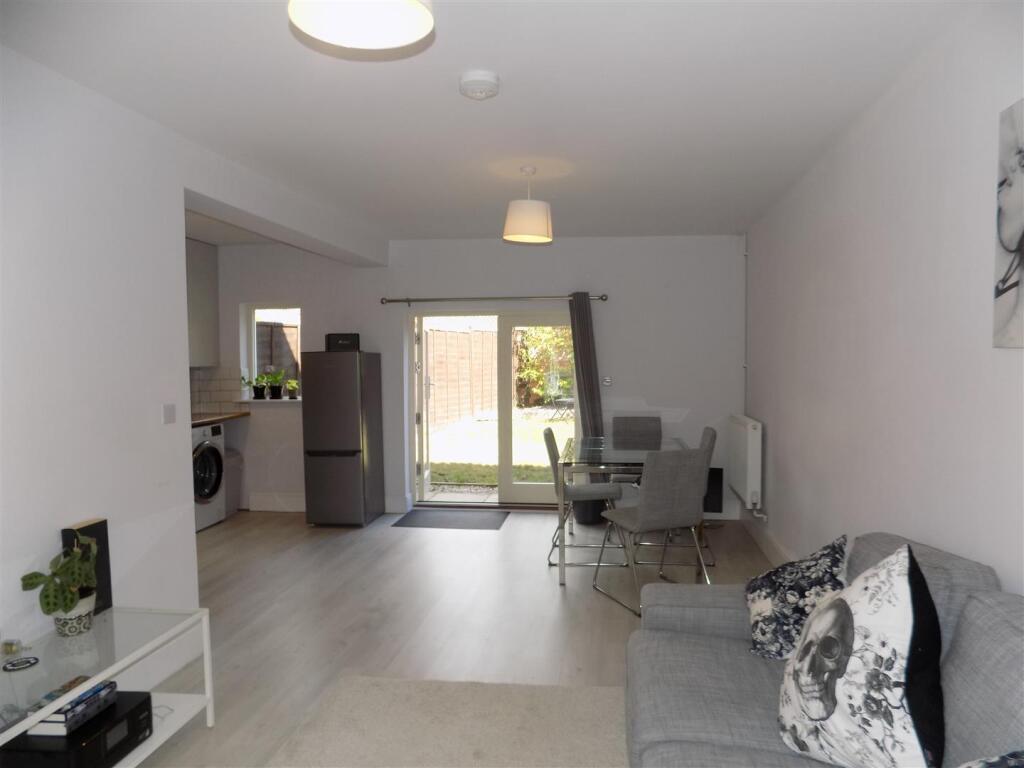 Mount Cottage - Living Dining (1).JPG