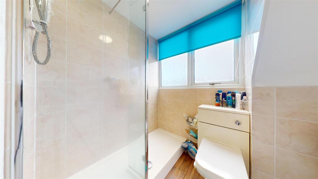 Kendal Drive Bathroom