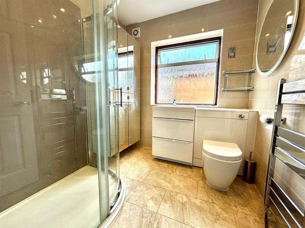 Family Bathroonm.jpeg