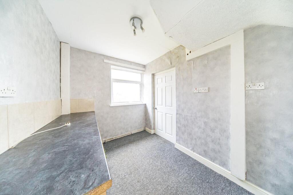 85 Bretherton Road morning room.jpg