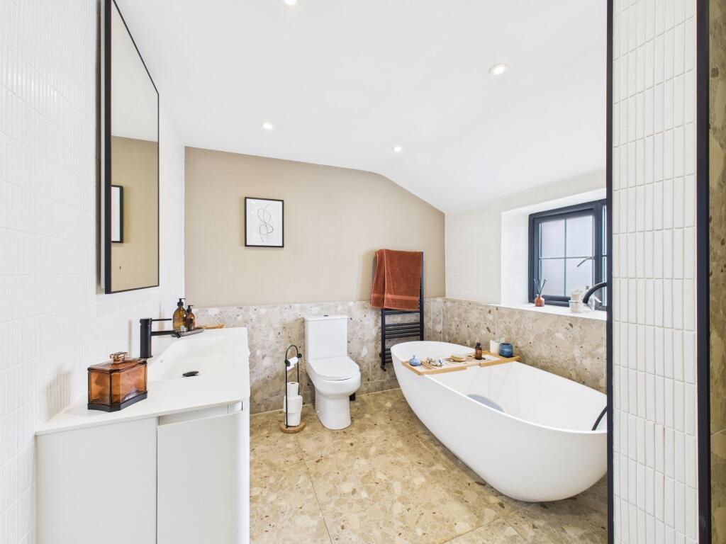 En Suite 1