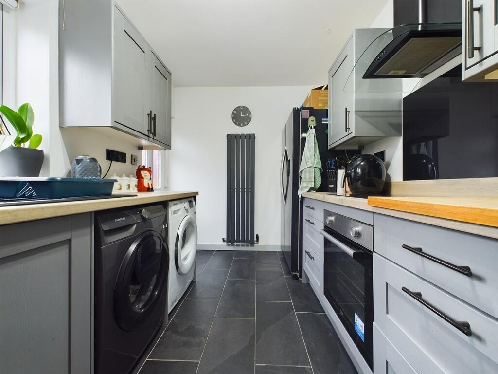 CAM04273G0-PR0069...