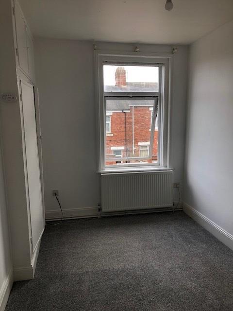 Second bedroom 2.jpg