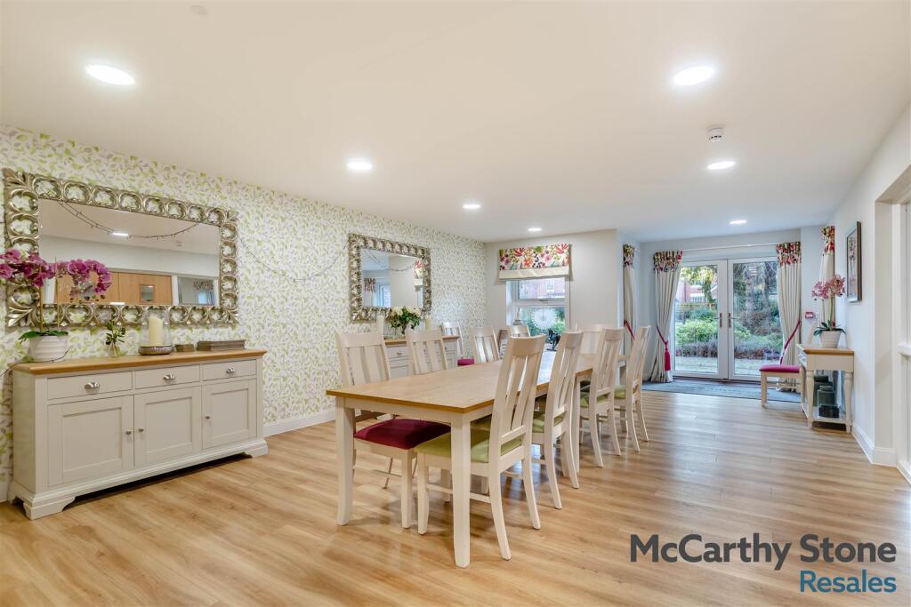 8631756-interior02.jpg