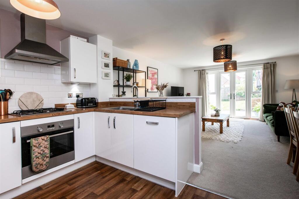 6 greenage rd-low-24.jpg