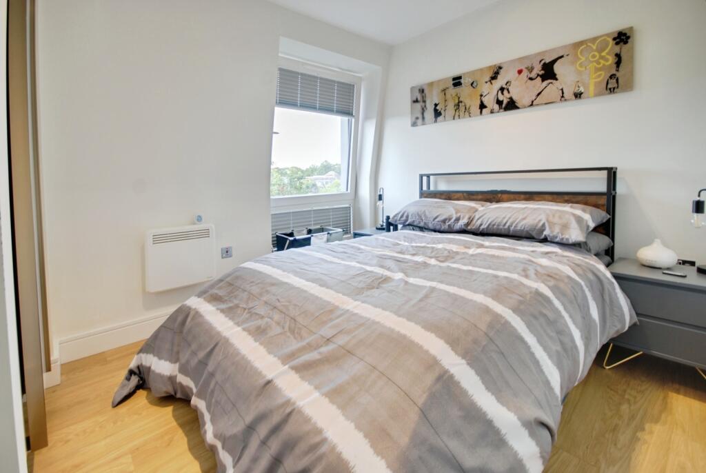 pbox-bedroom-319146.jpg
