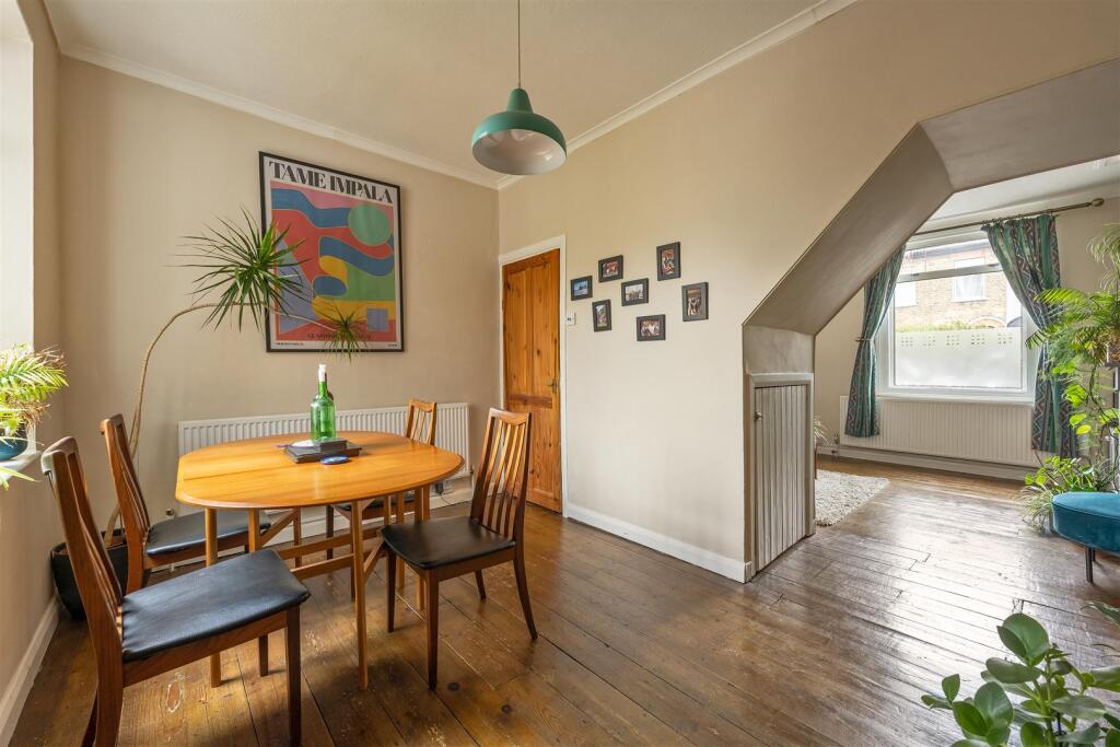 Odessa Road, E7