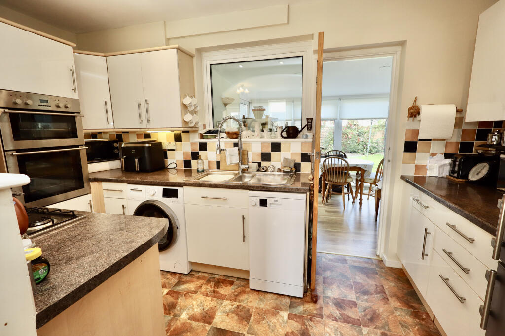 Kitchen diner