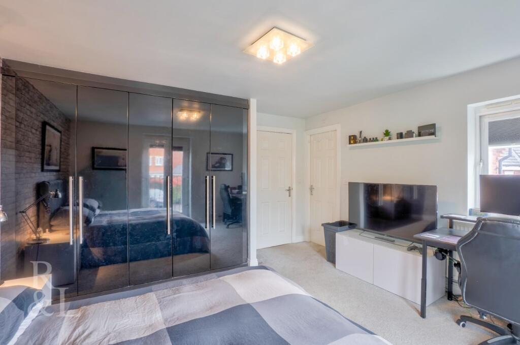 19 Westminster Drive (17).jpg