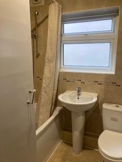 Westcombe Hill 199 bathroom.jpg