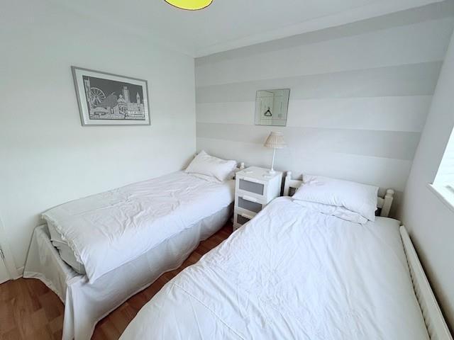 16 Dene Hollow 6.jpg