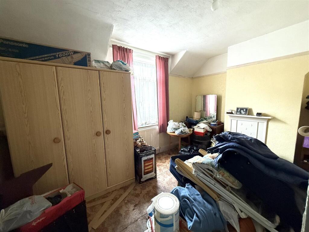 51 haglay bed 4.jpeg