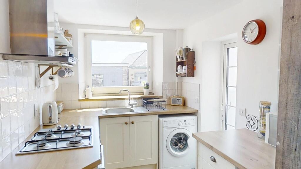 St-Georges-Road-Portland-Dorset-UK-06022025_131304