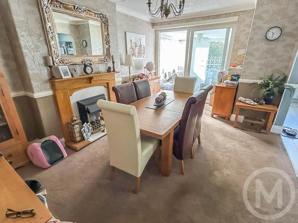 stephens  dining.JPG