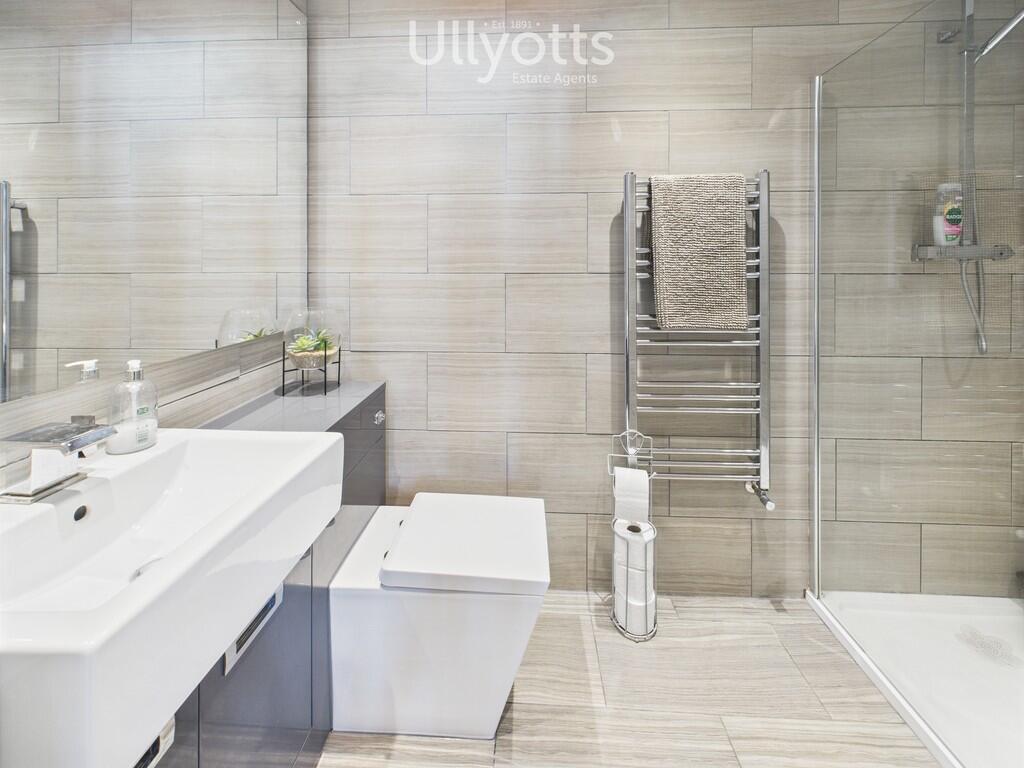Ensuite