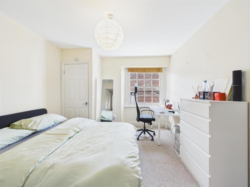 15 - Block of Flats for Auction, Kingsdown, Bristo