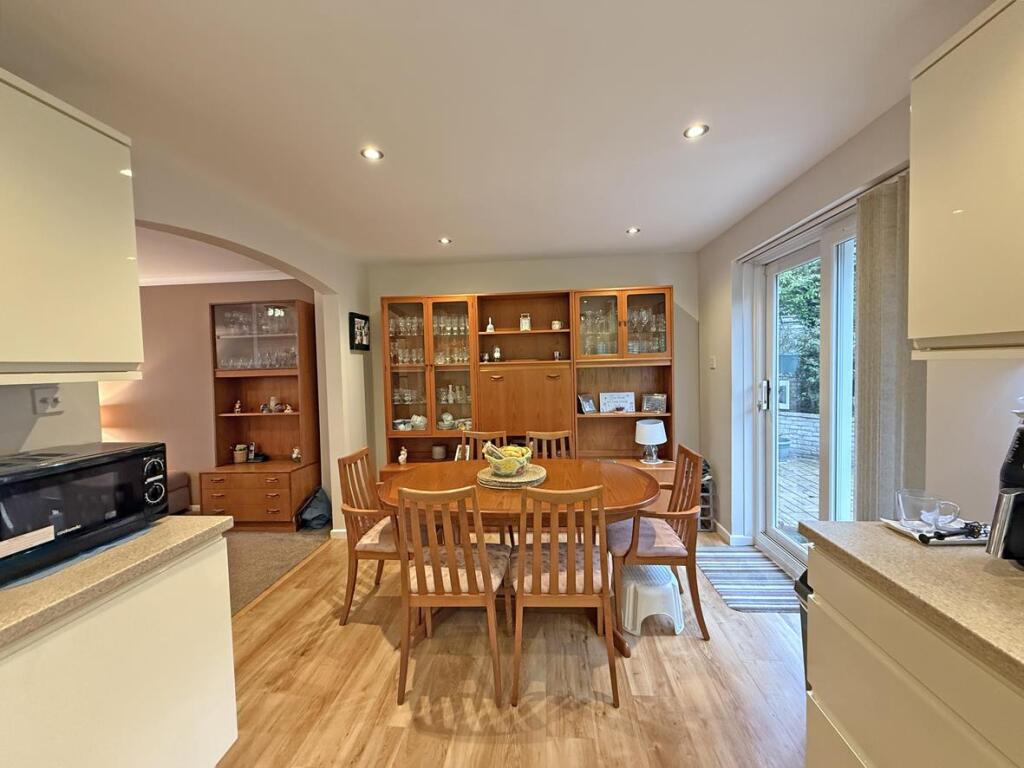 Dunraven Drive 81 - Dining Room 2.jpg