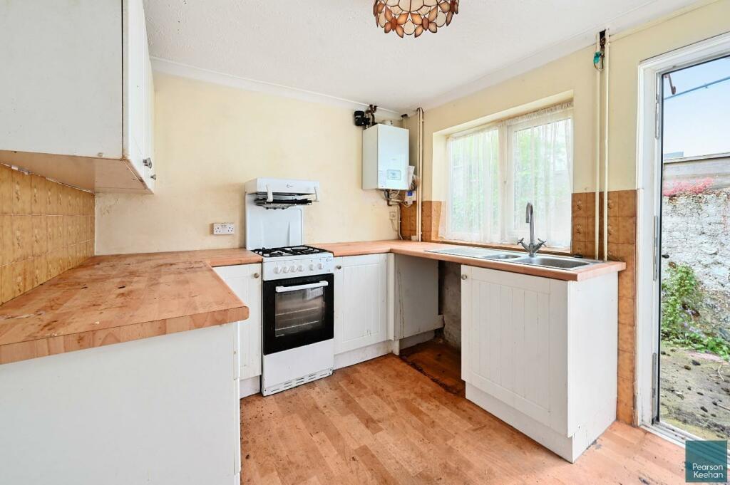 71-wordsworth-rd-bn3 (18).jpg