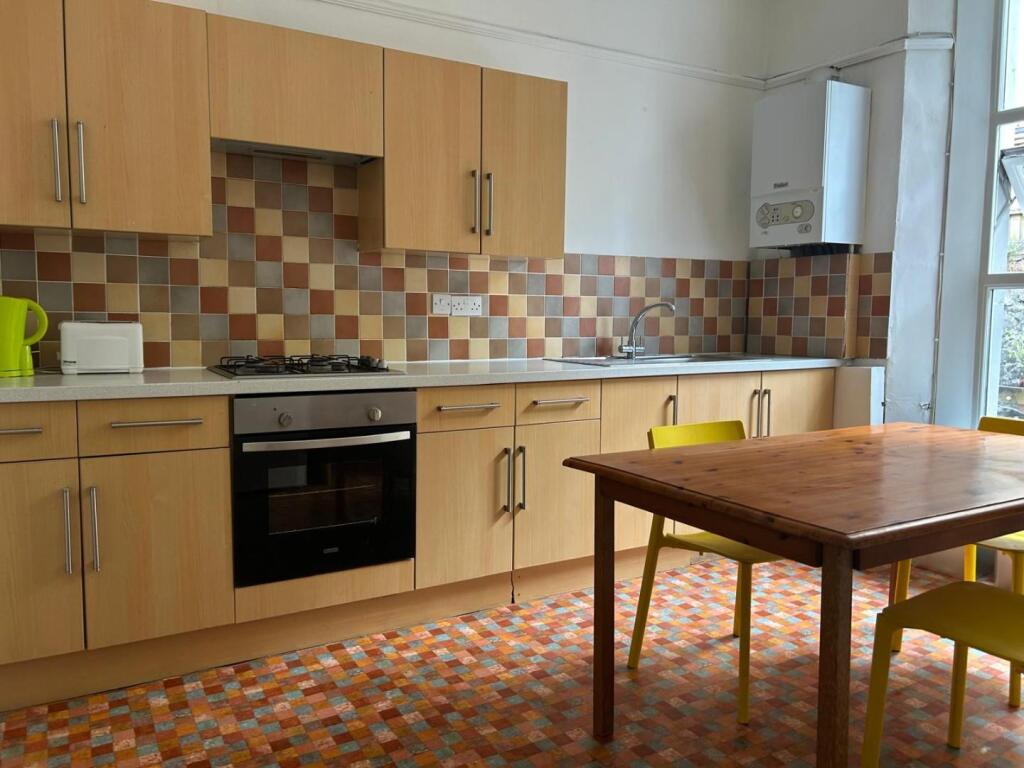 Napier Terrace, Flat 1, Plymouth