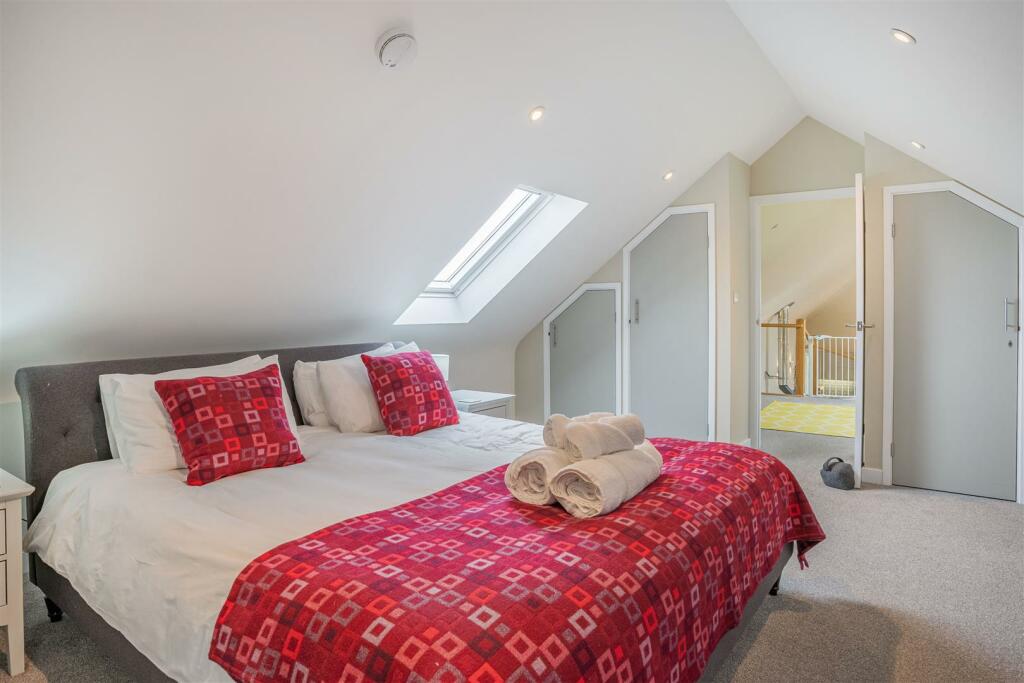 8508933-interior22.jpg