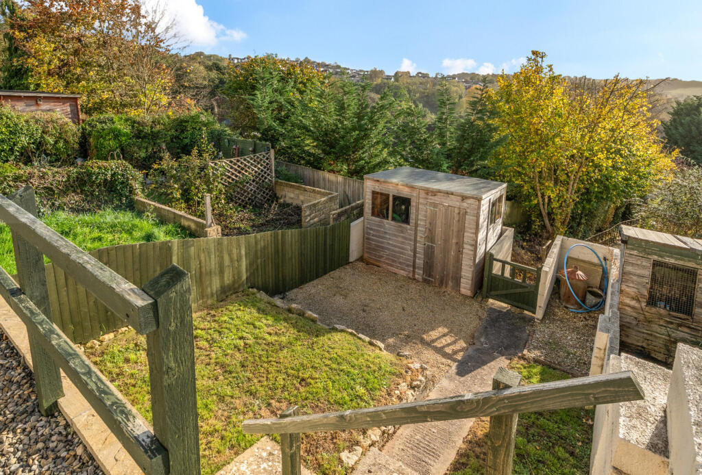 1372946-6-6900d3d...