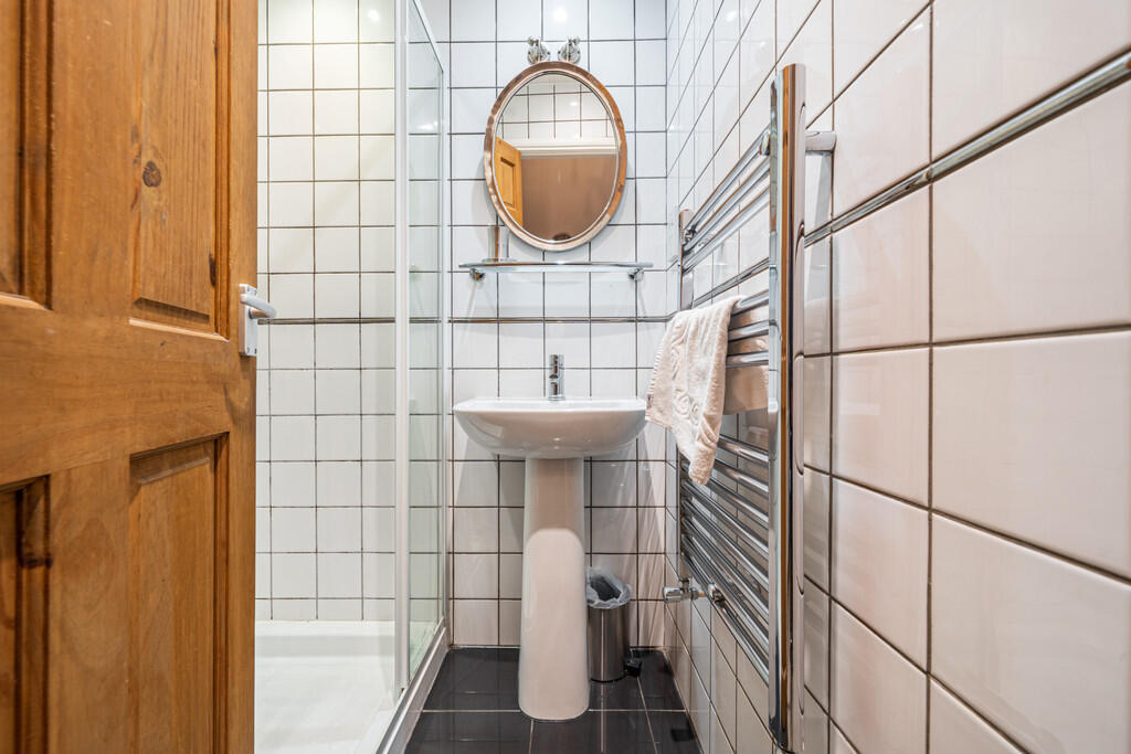 Ensuite Shower Ro...