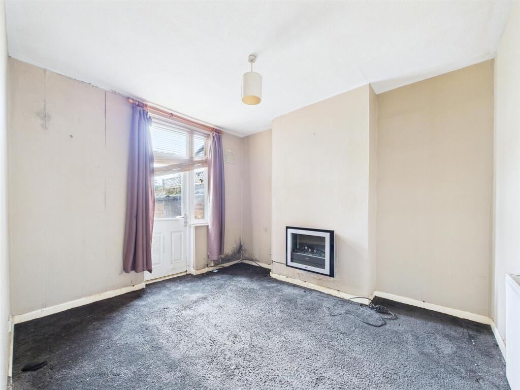 4 - 2 bedroom house.jpg