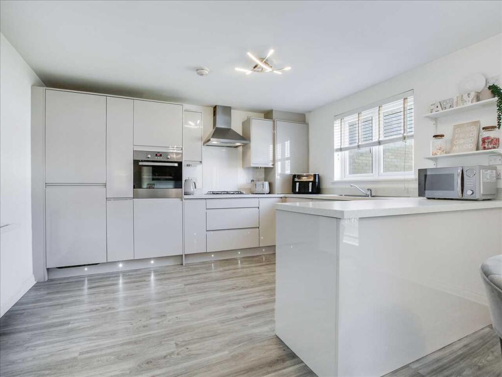 Kitchen Area (1)