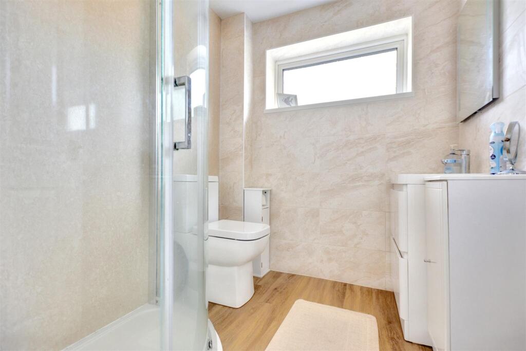 Shower Room.jpeg