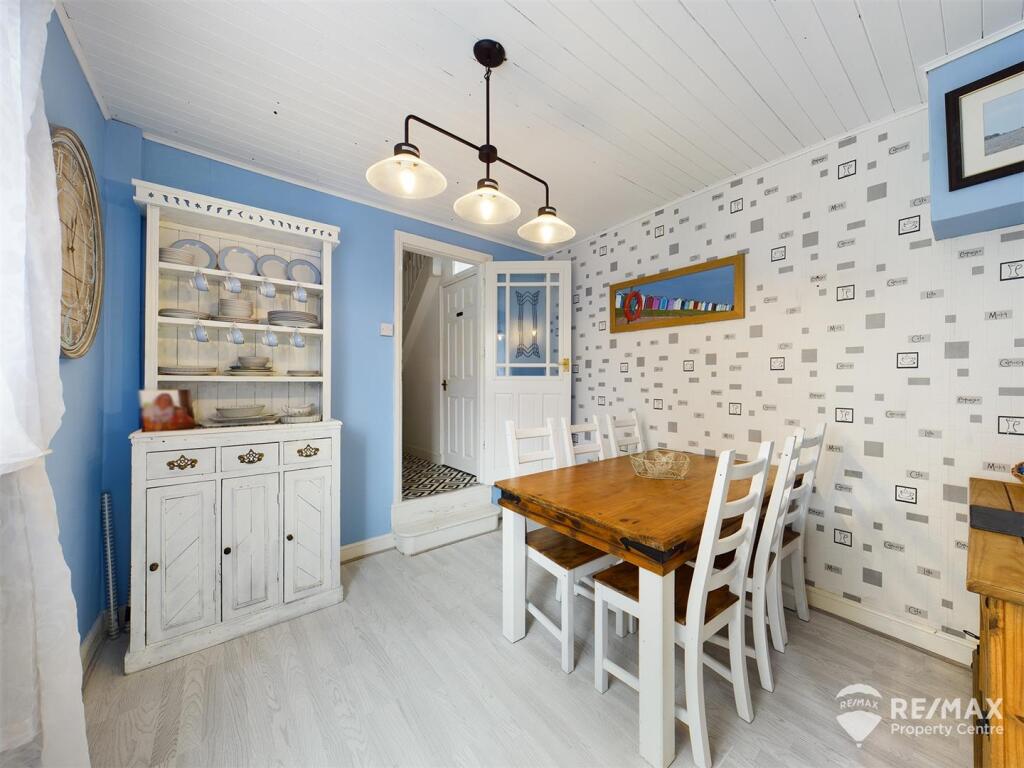 Dining Room.jpg