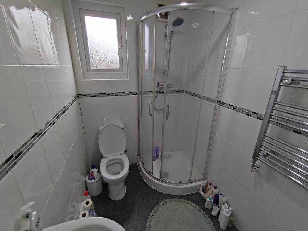 Second floor shower 