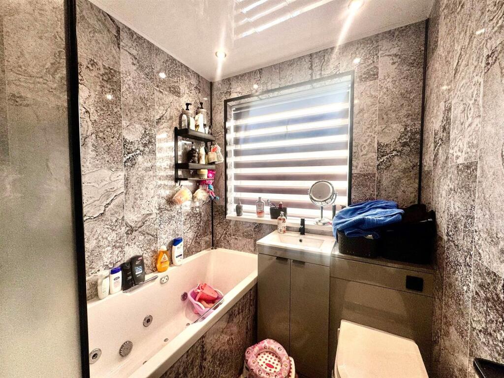 WhatsApp Image 2025-10-24 at 11.56.46 (1).jpeg