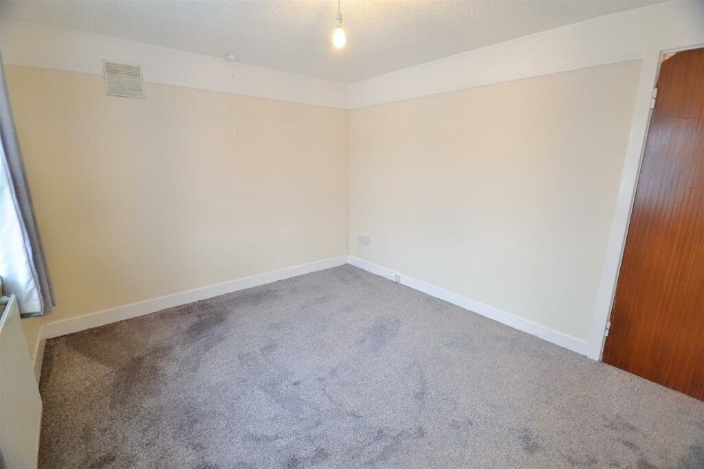 MASTER BEDROOM 2.jpg
