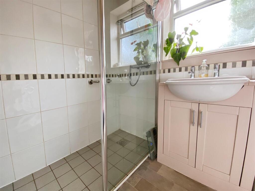 9c8f27e2-8-4FCE-BC04-7CEDB70137ED-1791-000000CC7DF