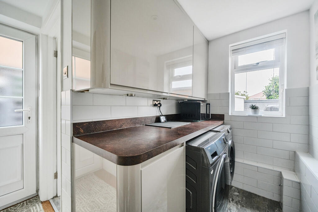 1298137-5-6835bd7...