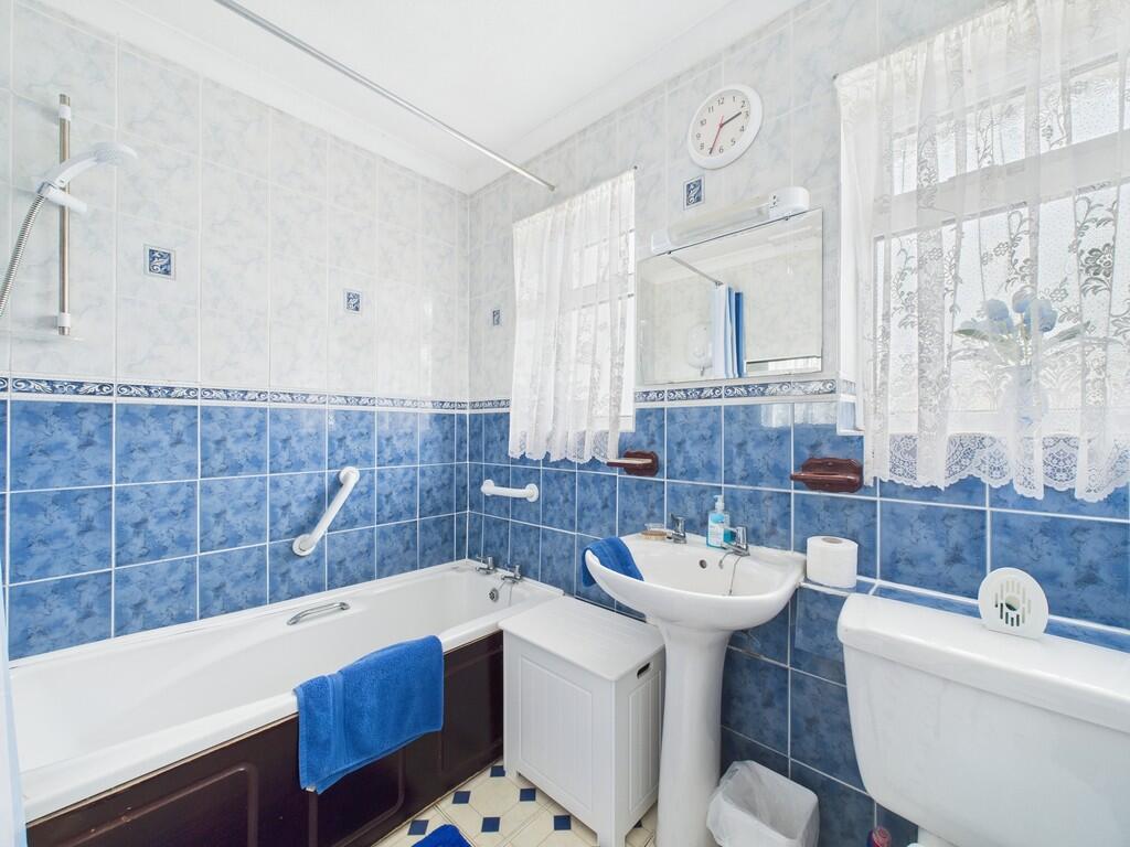 CAM02089G0-PR0458...