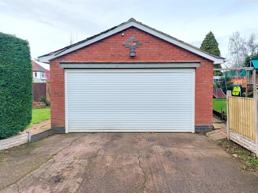 Detached Double Garage