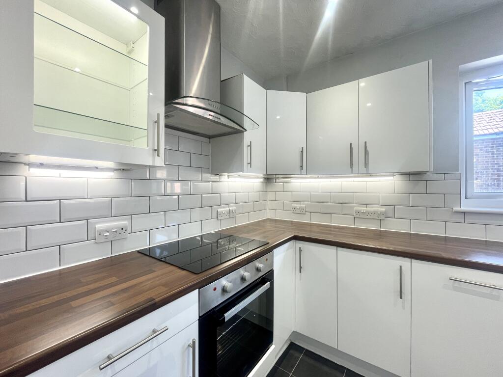 A015EFB0-35A4-4C9C-8