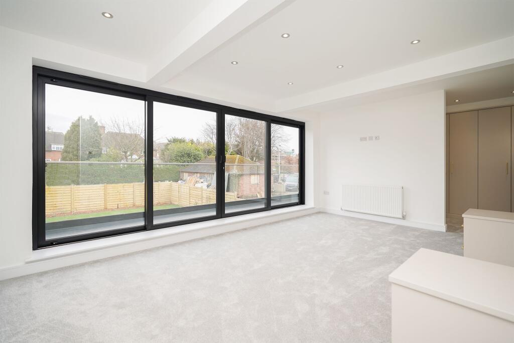 Principal Bedroom Suite - First Floor