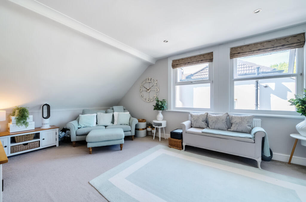 1317094-16-686f94...