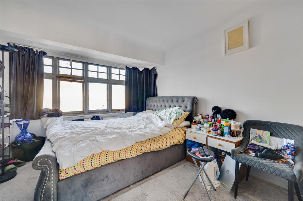 Daniels_Norbreck Gardens, Hanger Lane, NW10_003 - 